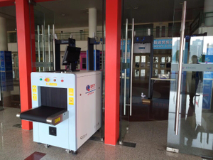 Bagaj ve parsel denetimi için güvenlik röntgeni tarama makinesi
