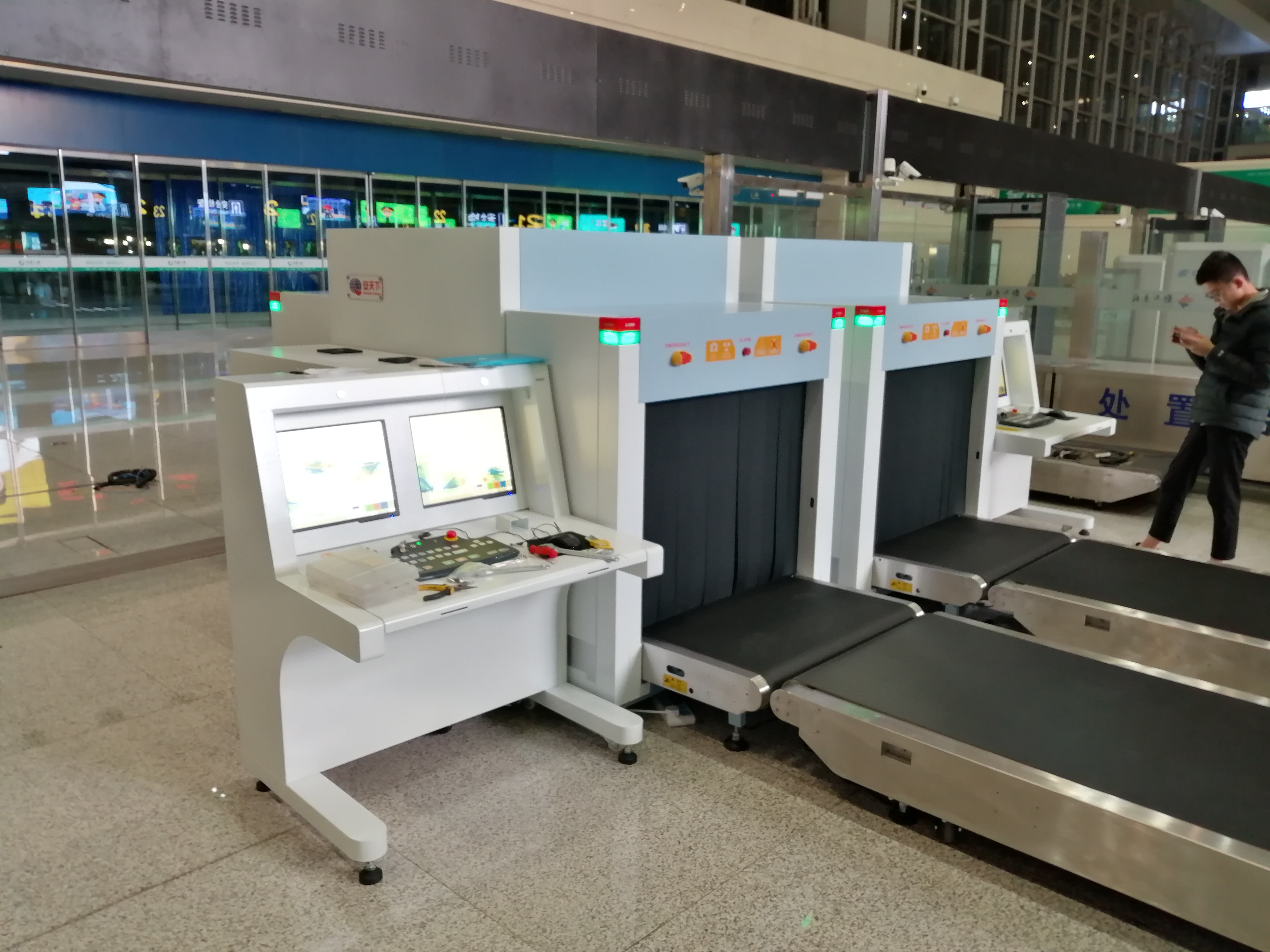 微信 图 图 图 图 _ _ 00 18122111402 2